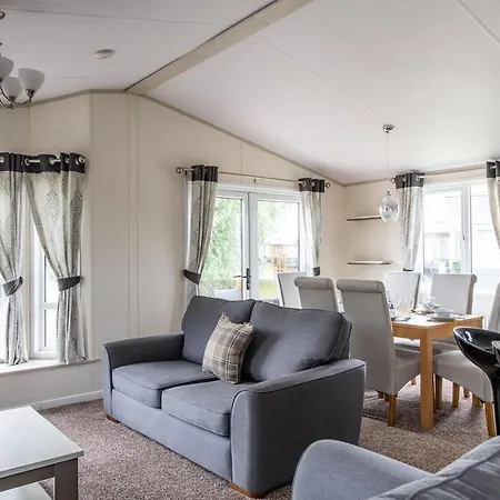 The Lakes Rookley Exterior photo Interior of a static