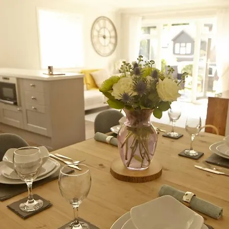 The Lakes Rookley Room photo