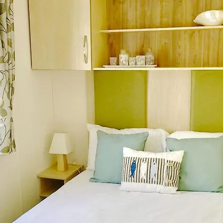 The Lakes Rookley Room photo
