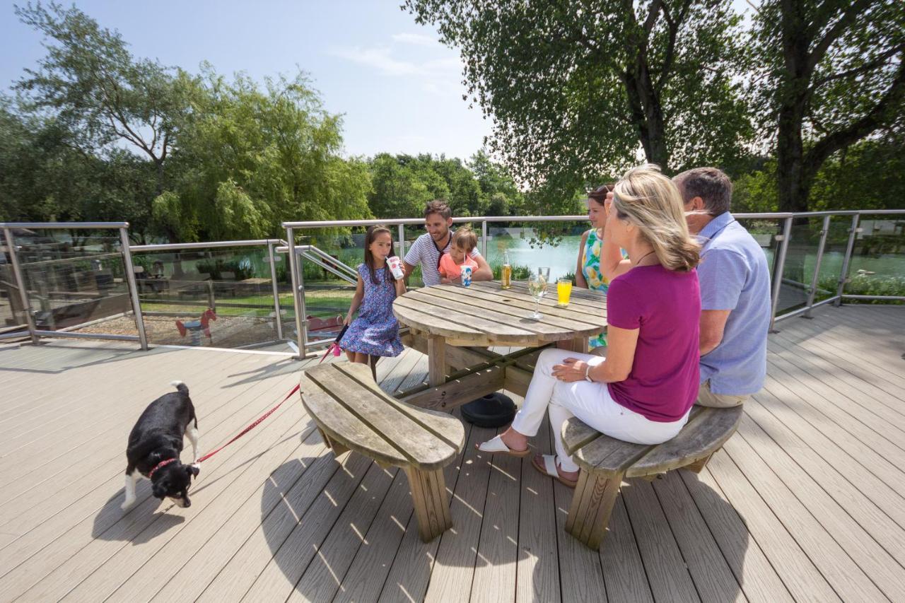 The Lakes Holiday park 5*